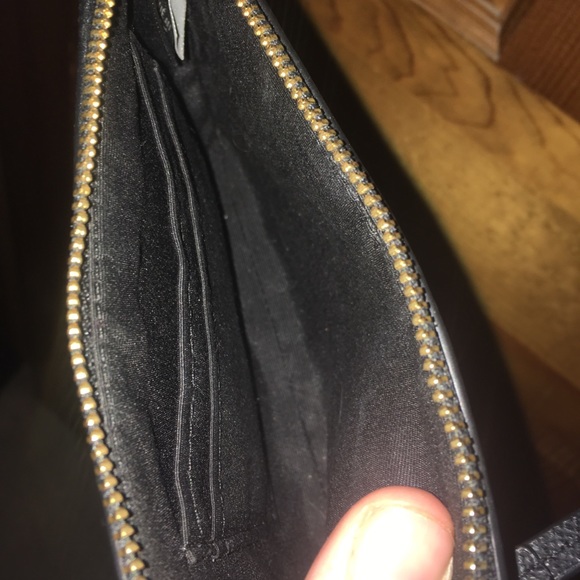 Hardly used COACH WRISTLET - Picture 3 of 4